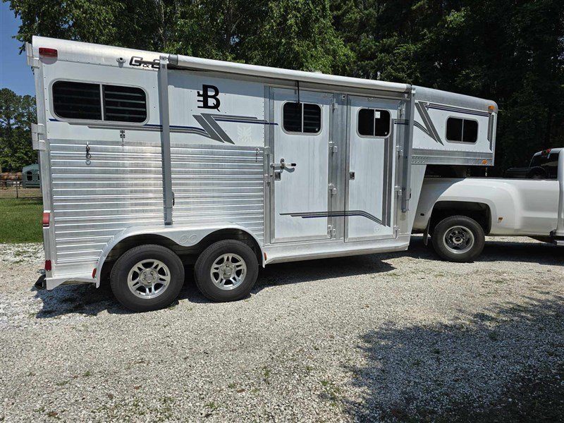 Pre-Owned 2000 C&C 2 horse GN