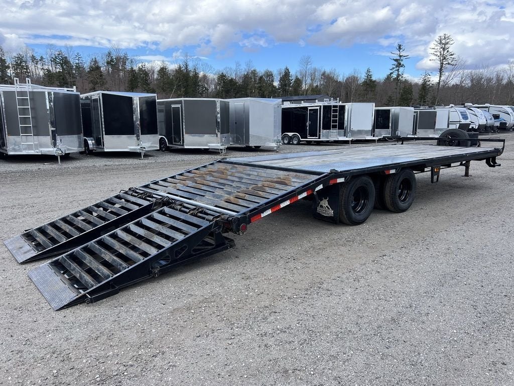 2022 Iron Bull Trailers 8.5×25 22K Deckover Equipment Hauler w/Rampage Ramps