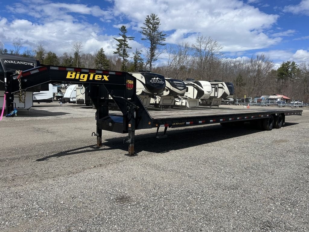 2023 Big Tex Trailers 8.5ร40 25K HD Gooseneck Equipment w/Slide-Out Ramps