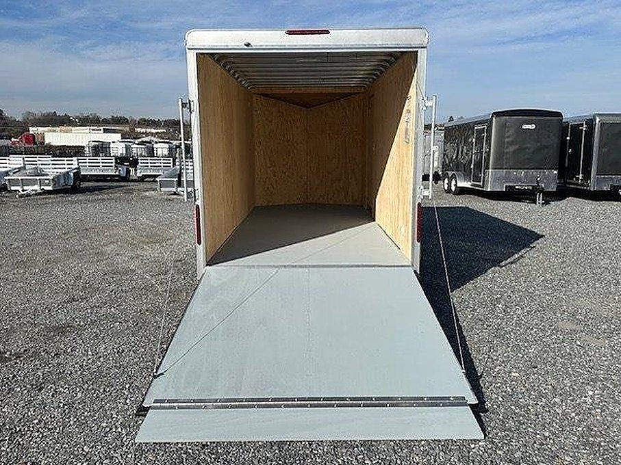 Car Mate 7 x 16 V-Nose Enclosed Cargo Trailer โ Avalanche