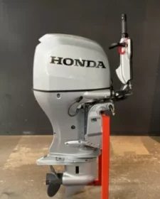 Pre-Owned Honda 100 hp EFI Outboard Engine
