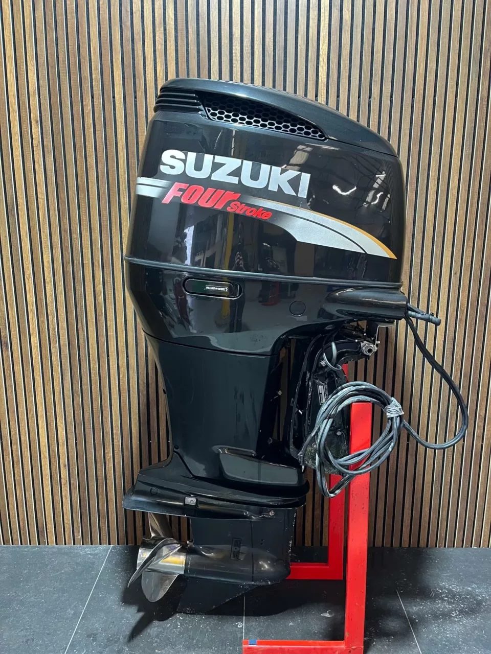Pre-Owned Suzuki 250 HP EFI V6 Outboard Motor